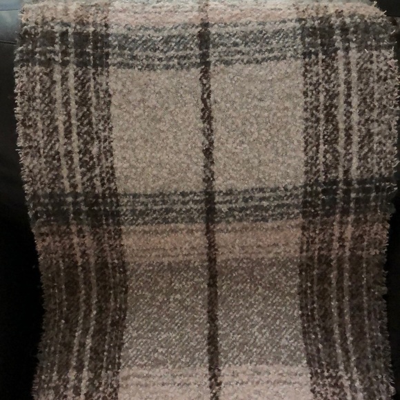Waverly blanket scarf in neutrals brown & cream - Picture 4 of 13